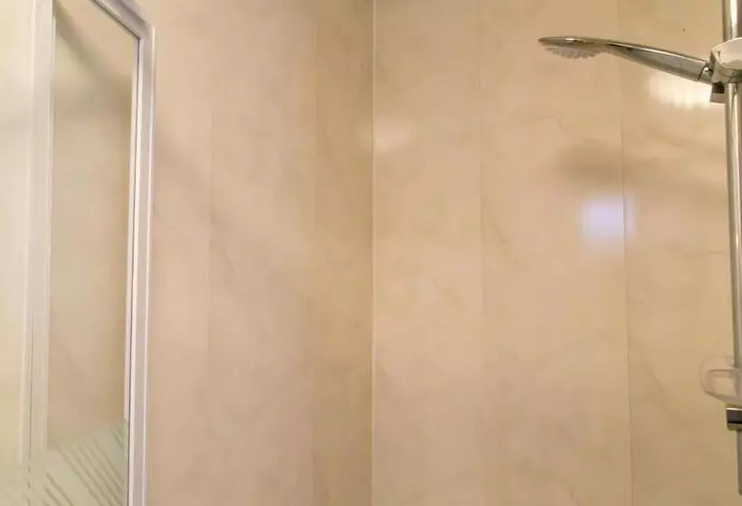 ペンション The Mayfield Apartment