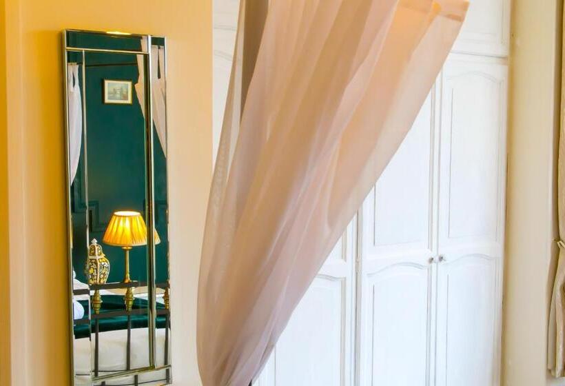 膳宿费 The Mayfield Apartment