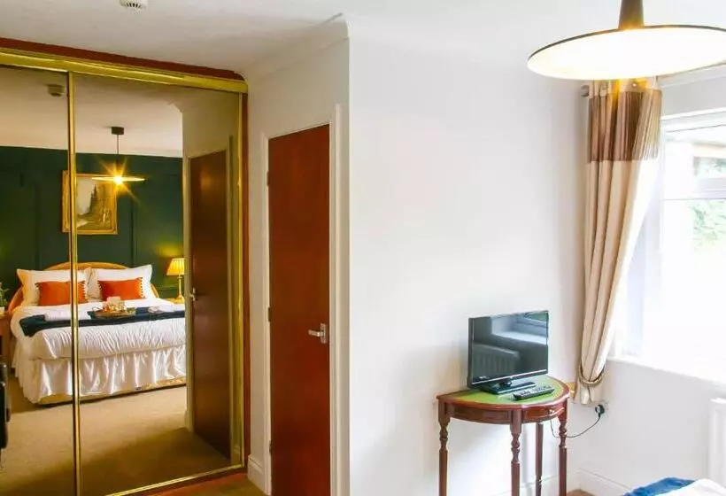 ペンション The Mayfield Apartment