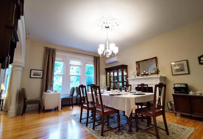 تختخواب و صبحانه No 1 Grafton Inn