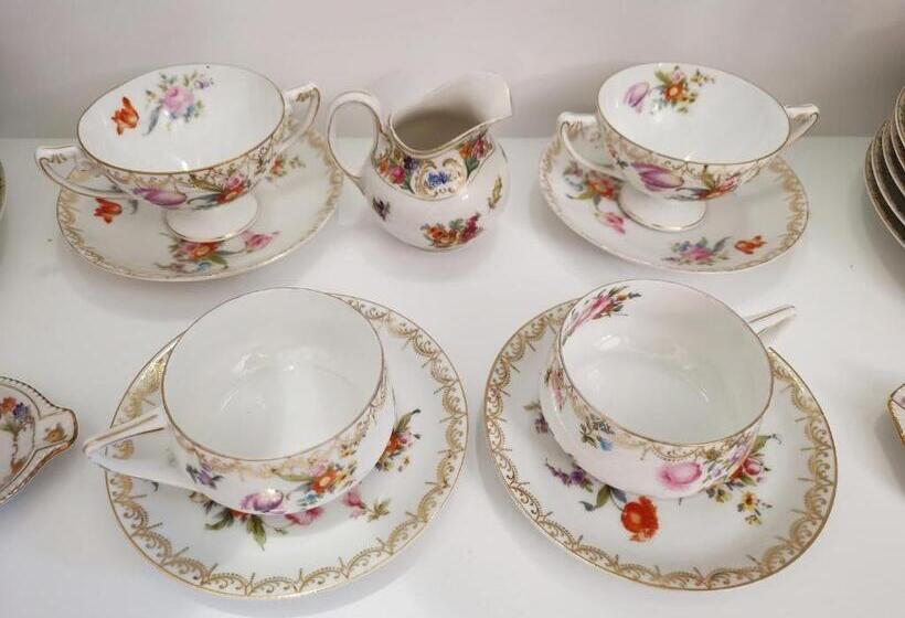 تختخواب و صبحانه No 1 Grafton Inn