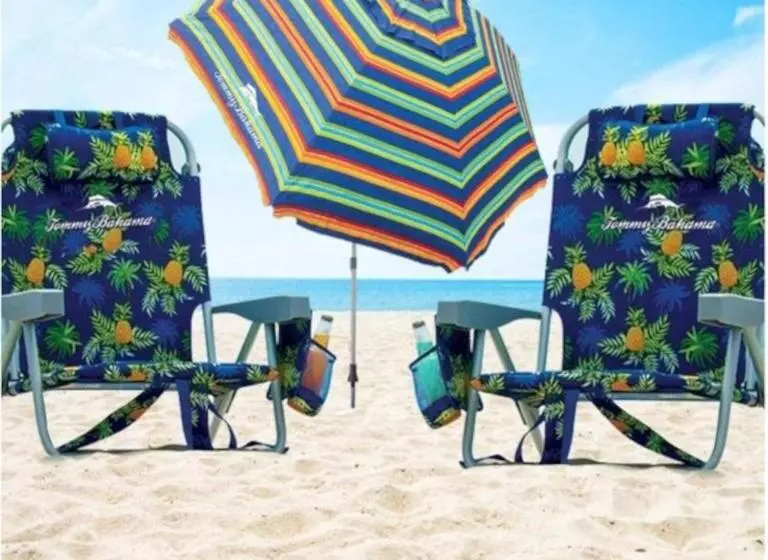 Tropical Beach Condo   Pool, Shops, 86 Tv, Wifi