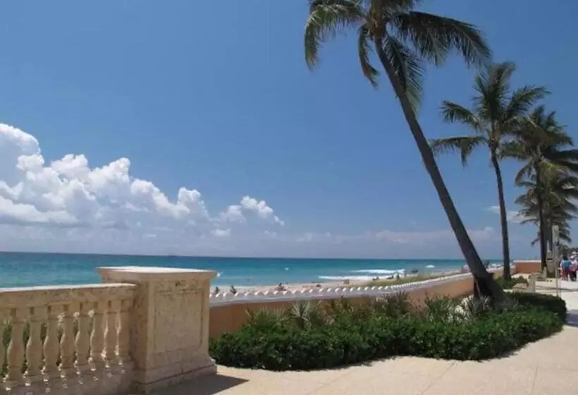 Tropical Beach Condo   Pool, Shops, 86 Tv, Wifi