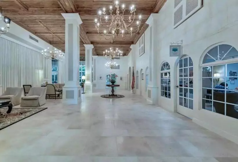 Tropical Beach Condo   Pool, Shops, 86 Tv, Wifi