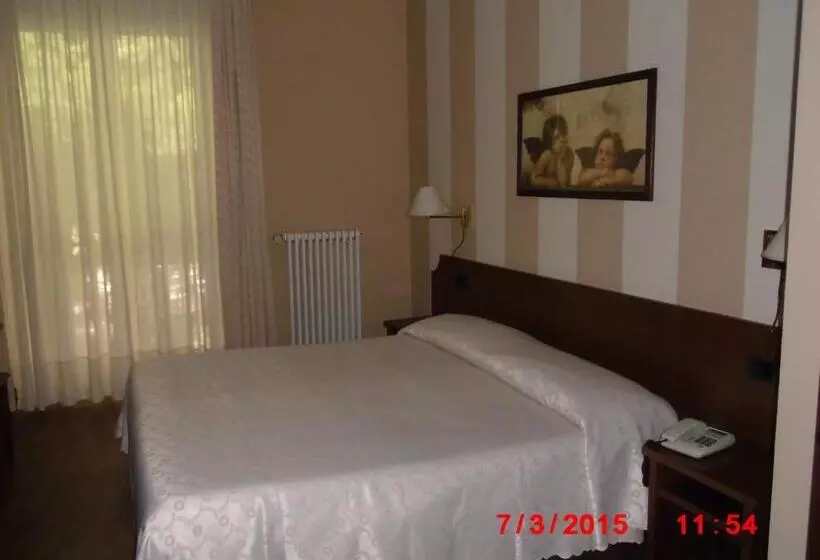 Отель Albergo Ponte Vecchio