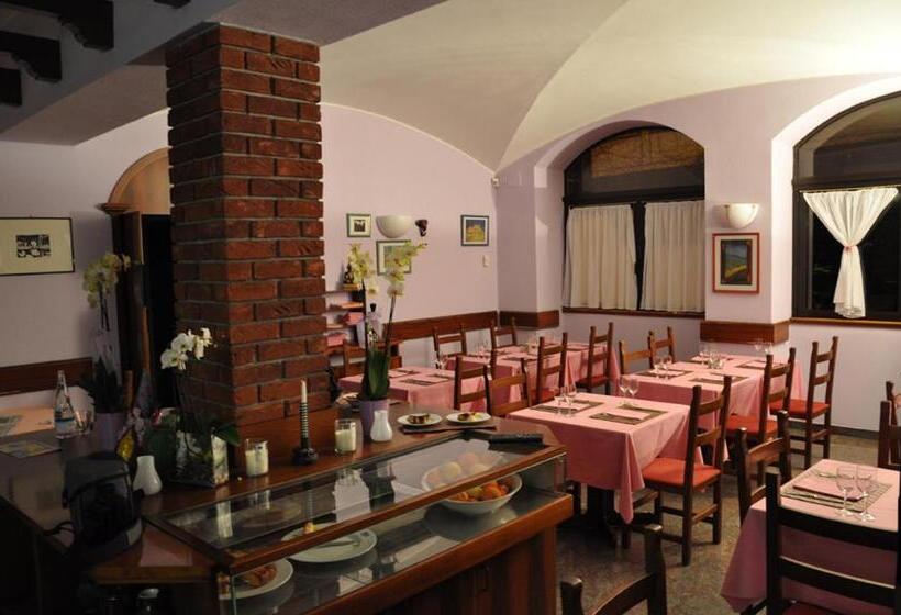 Отель Albergo Ponte Vecchio