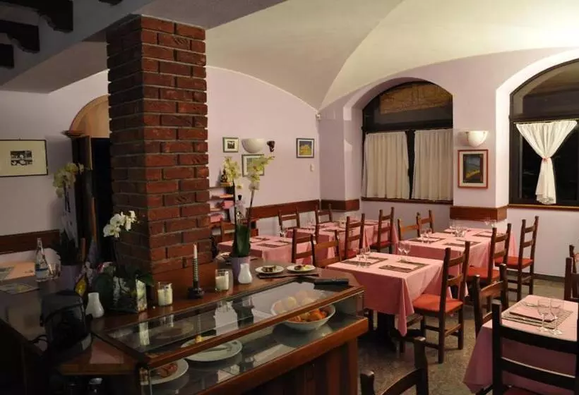Отель Albergo Ponte Vecchio
