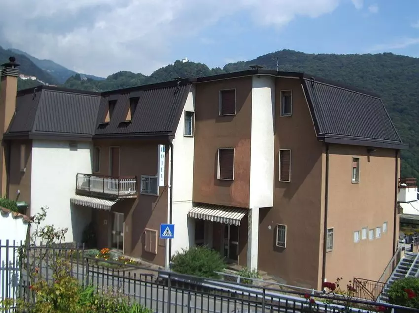 ホテル Albergo Samaver