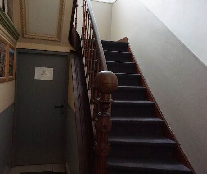 בית מלון כפרי Asiris