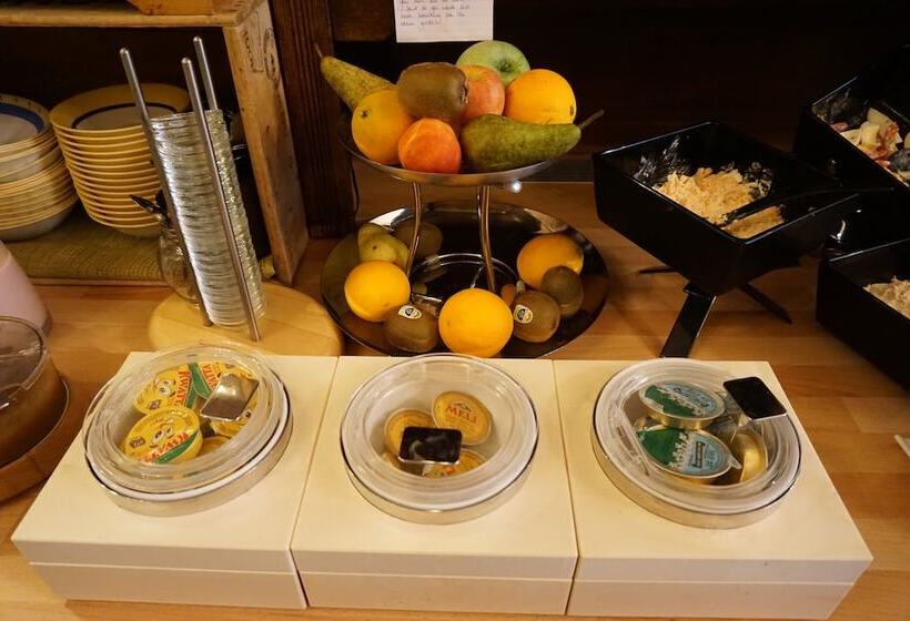 בית מלון כפרי Asiris