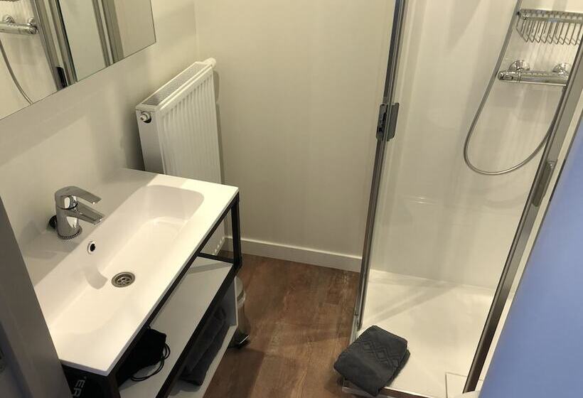 בית מלון כפרי Asiris