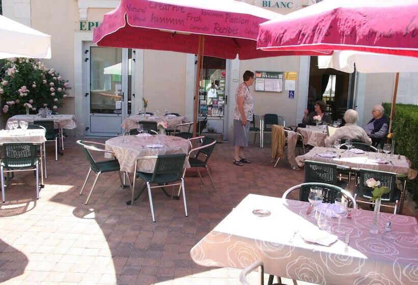 ホテル Auberge Du Cheval Blanc