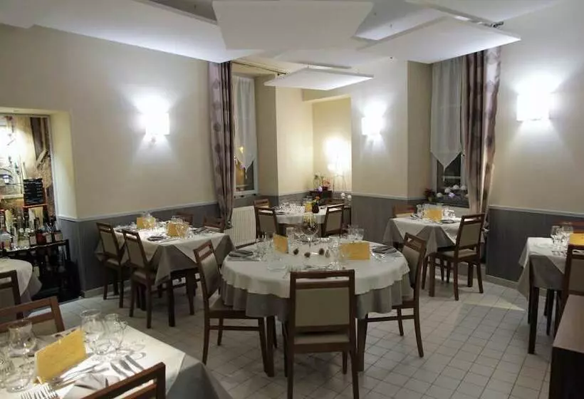 Отель Auberge Du Cheval Blanc