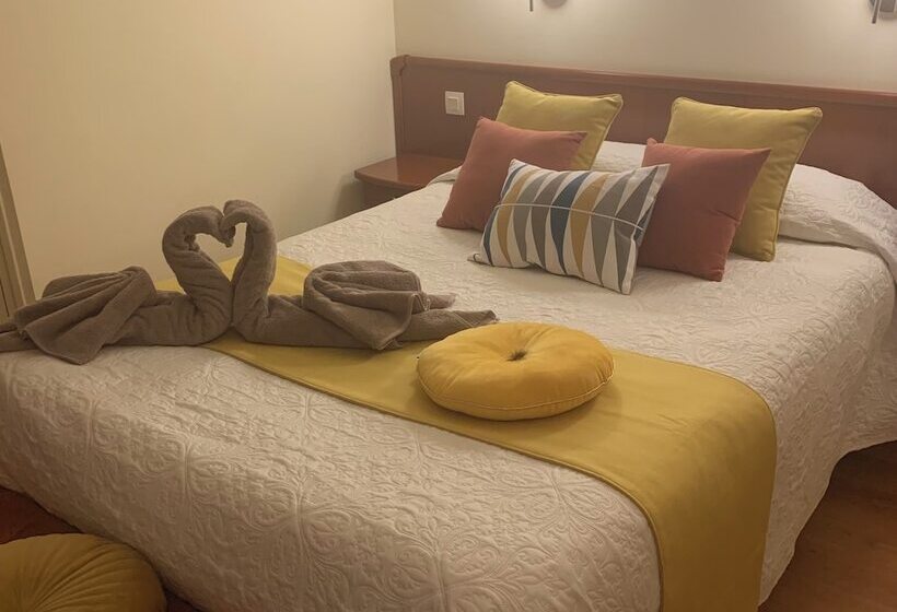 ホテル Auberge Du Cheval Blanc