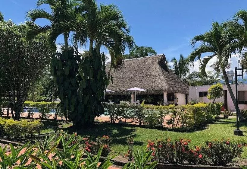 هتل Campestre Arboretto