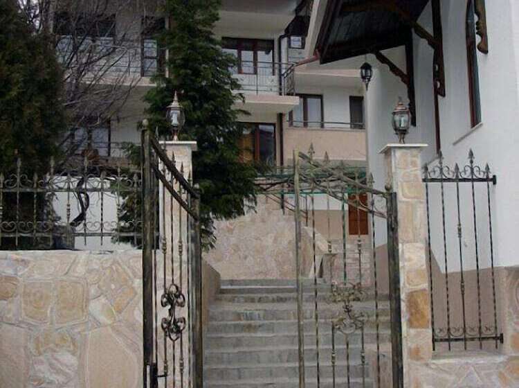 בית מלון כפרי Centaur Family