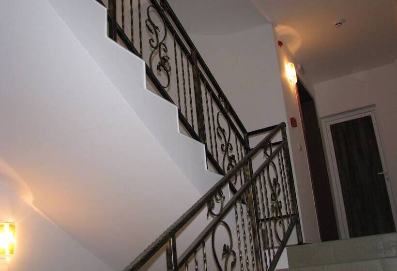 בית מלון כפרי Centaur Family