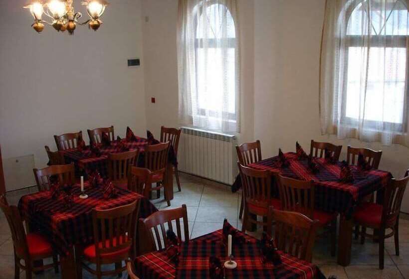 בית מלון כפרי Centaur Family