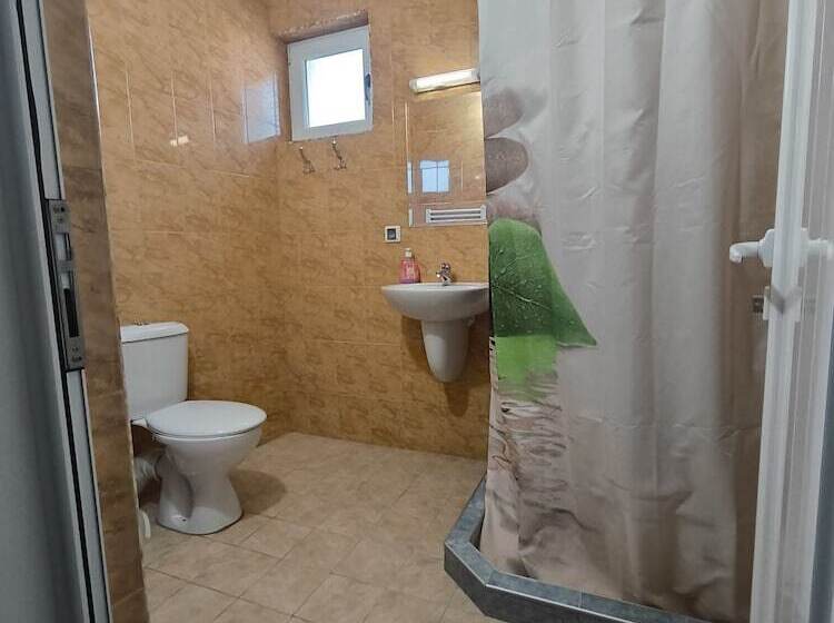 בית מלון כפרי Centaur Family