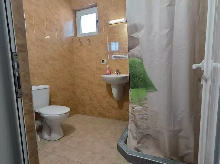 فندق Centaur Family