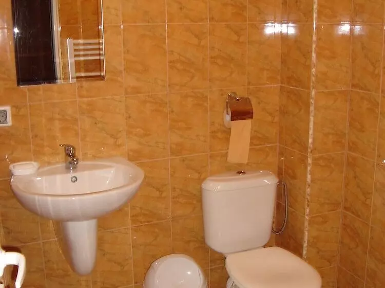 فندق Centaur Family