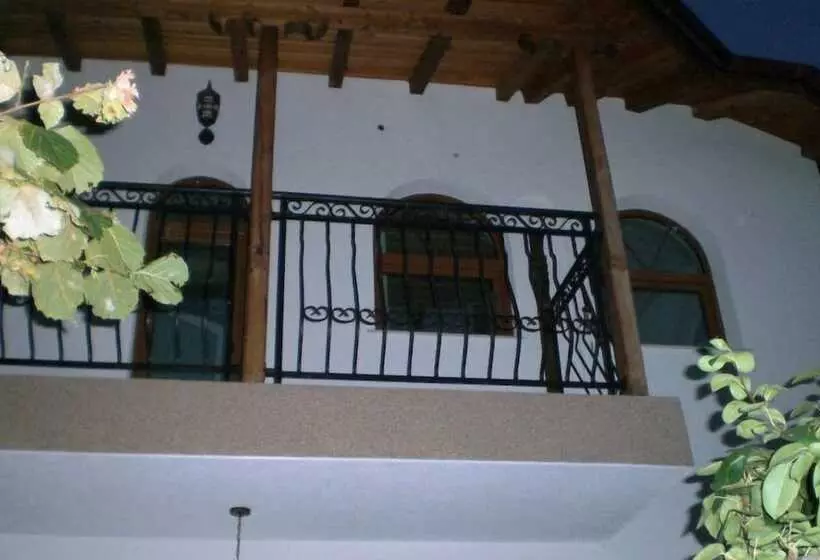 فندق Centaur Family