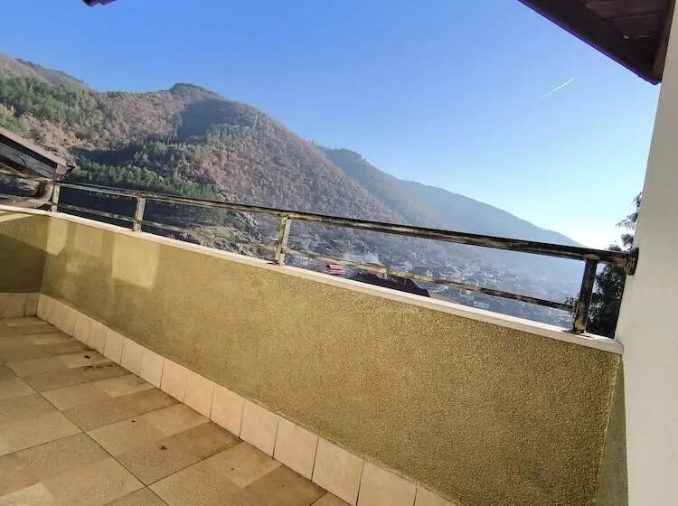 فندق Centaur Family