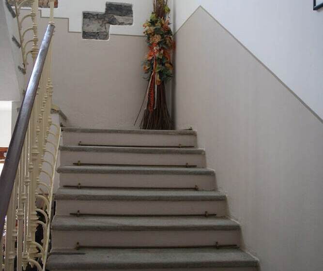 فندق Albergo La Torre