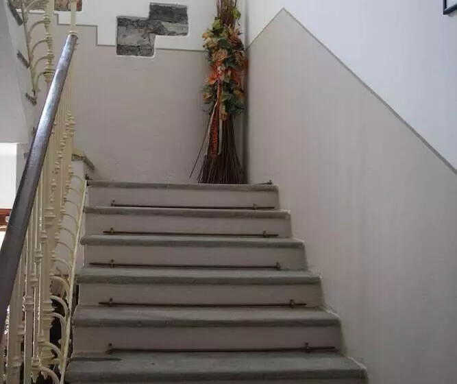 בית מלון כפרי Albergo La Torre