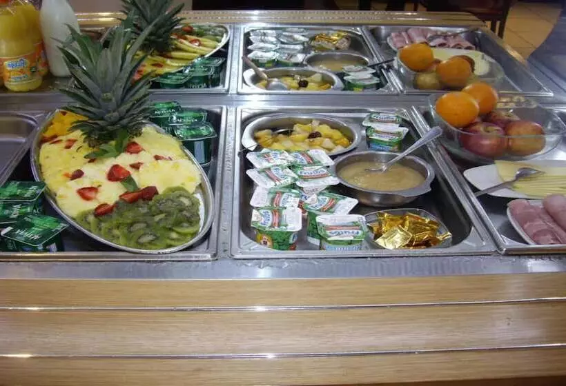 Отель Logis Hôtel Le Carnot