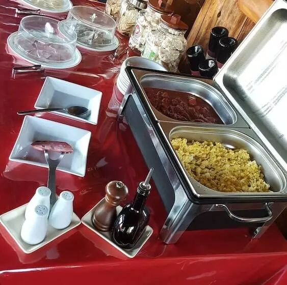 בית מלון כפרי Los Canelos