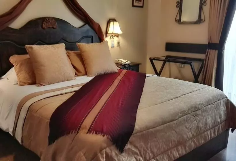 Отель Morenica Del Rosario