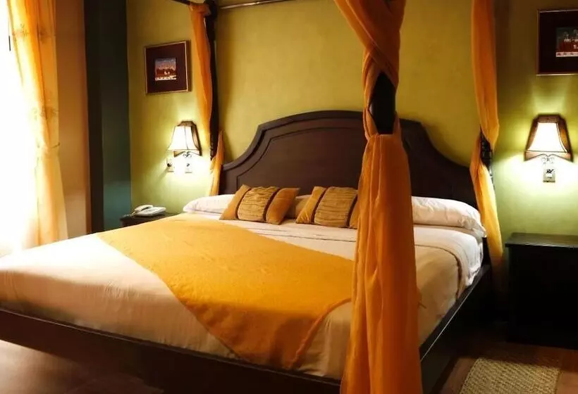 Отель Morenica Del Rosario