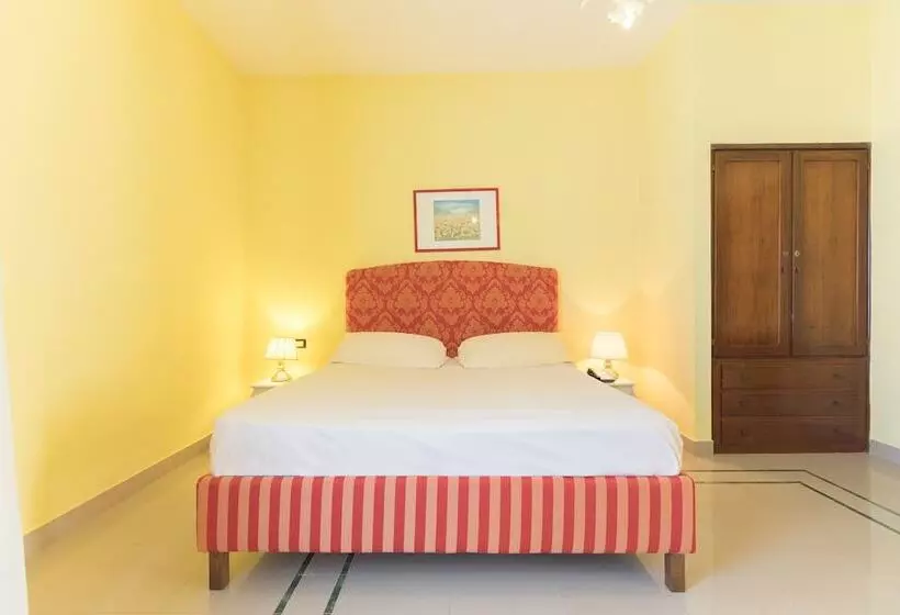 בית מלון כפרי Masseria Sant Anna