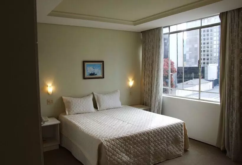 Hotel Rede Andrade Guaira