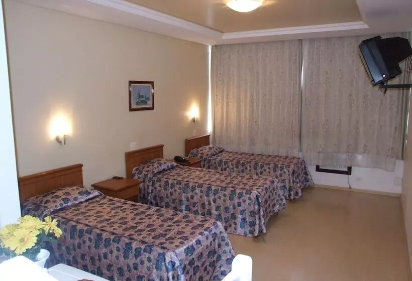 Hotel Rede Andrade Guaira