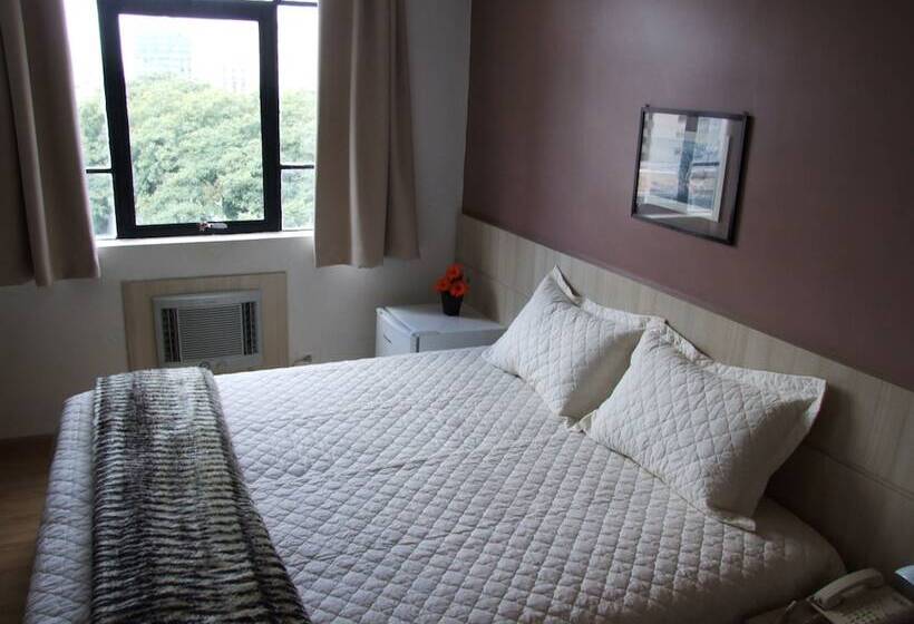 Hotel Rede Andrade Guaira