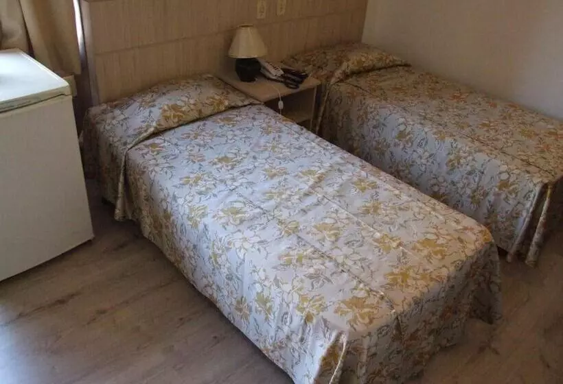 Hotel Rede Andrade Guaira