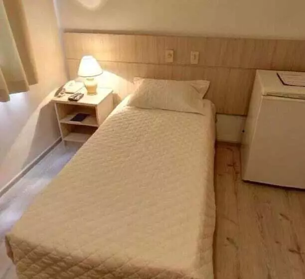 Hotel Rede Andrade Guaira