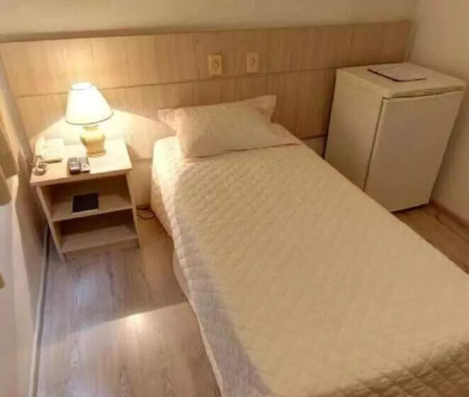 Hotel Rede Andrade Guaira