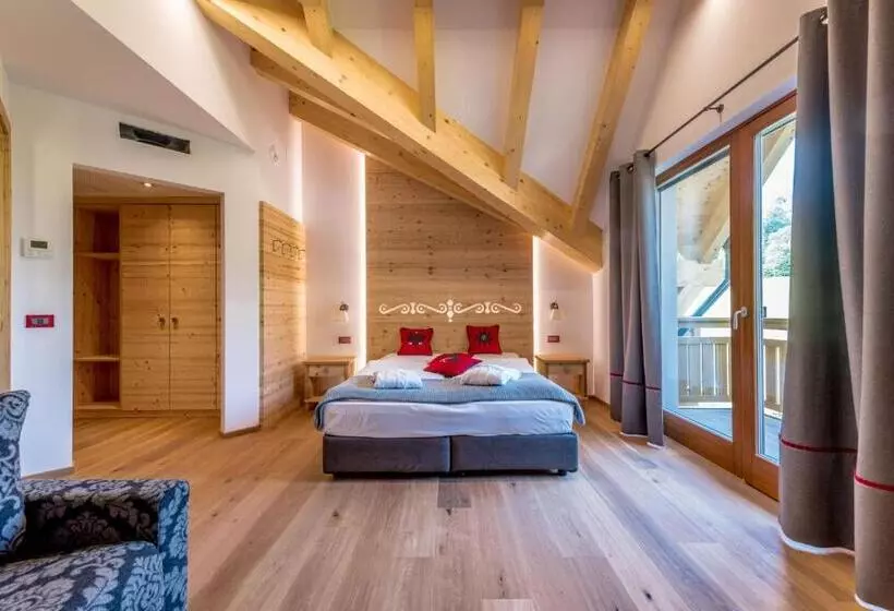 Отель Tevini Dolomites Charming