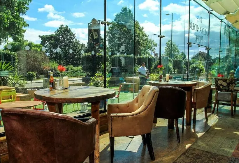 ホテル The Alexander Pope