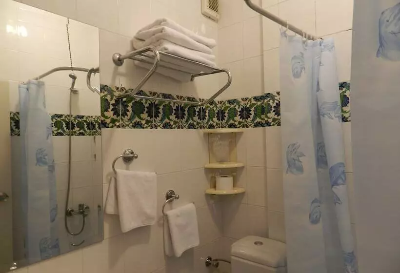 ペンション Guest House   Grandma S House