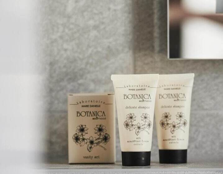 Vista Lakefront Boutique