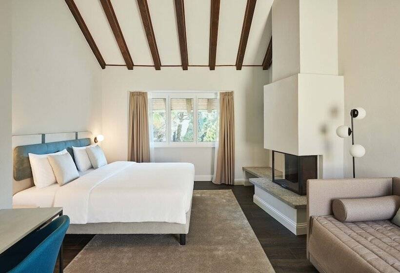 Vista Lakefront Boutique