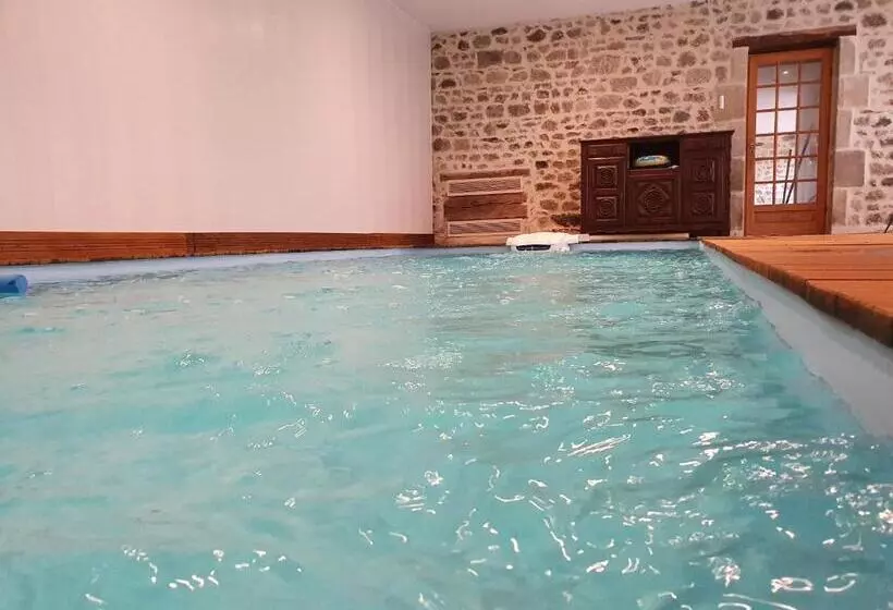 ベッドアンドブレックファースト Auverg Nature Chambre Cocon