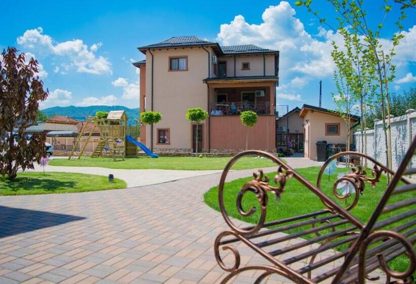 تختخواب و صبحانه Casa Erk