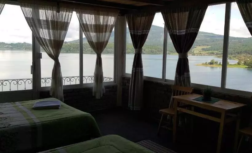 Hotelli Cabañas Zirahuen Los Angeles