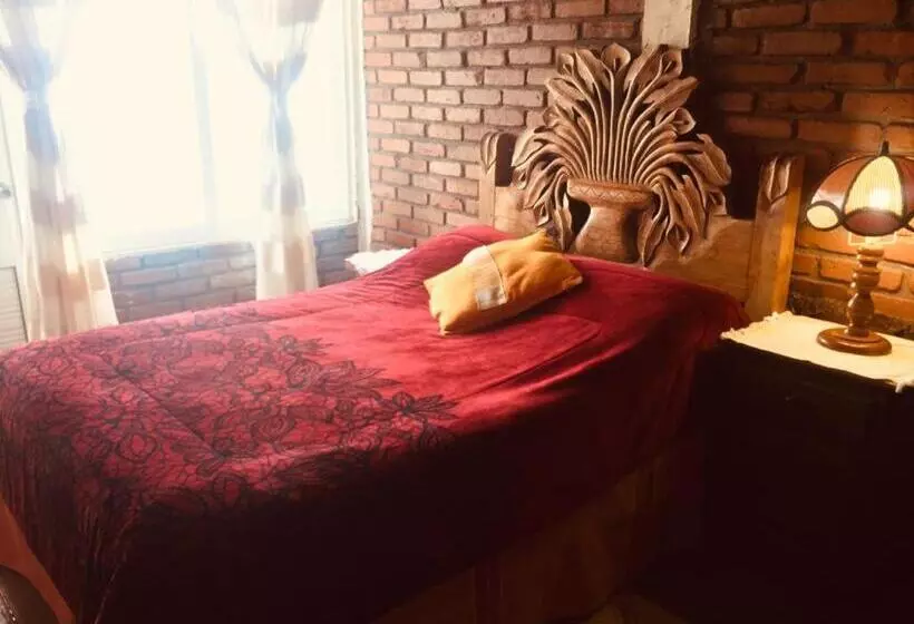 Hotelli Cabañas Zirahuen Los Angeles