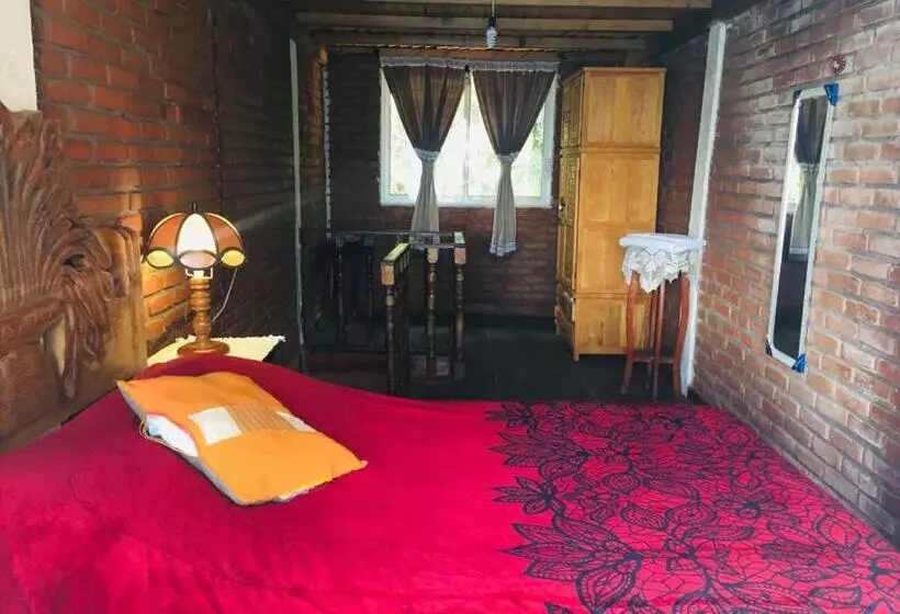 Hotelli Cabañas Zirahuen Los Angeles